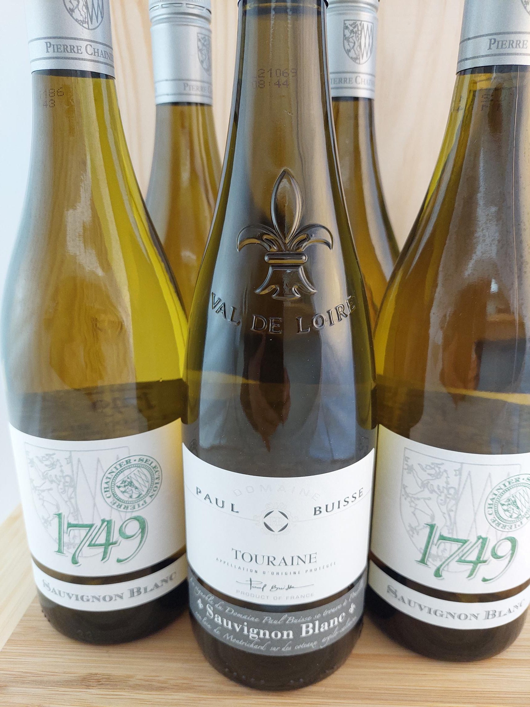 French Sauvignon Blanc Case of 12 + free gift